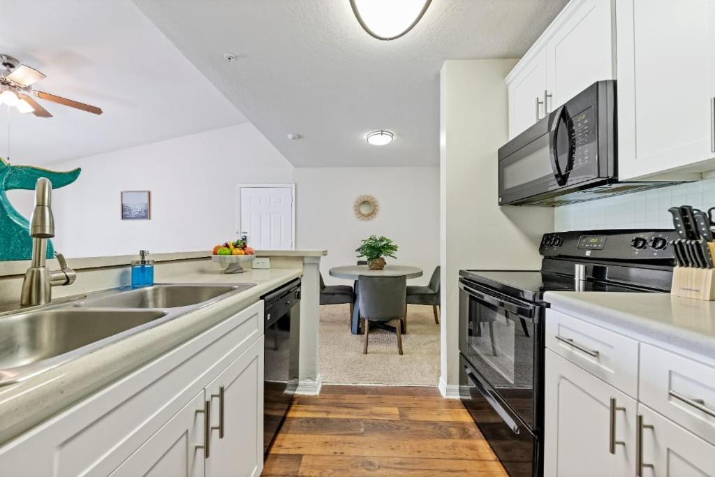 Designed 2Br With Balcony Pool And Gym Apartment Bradenton Exterior foto